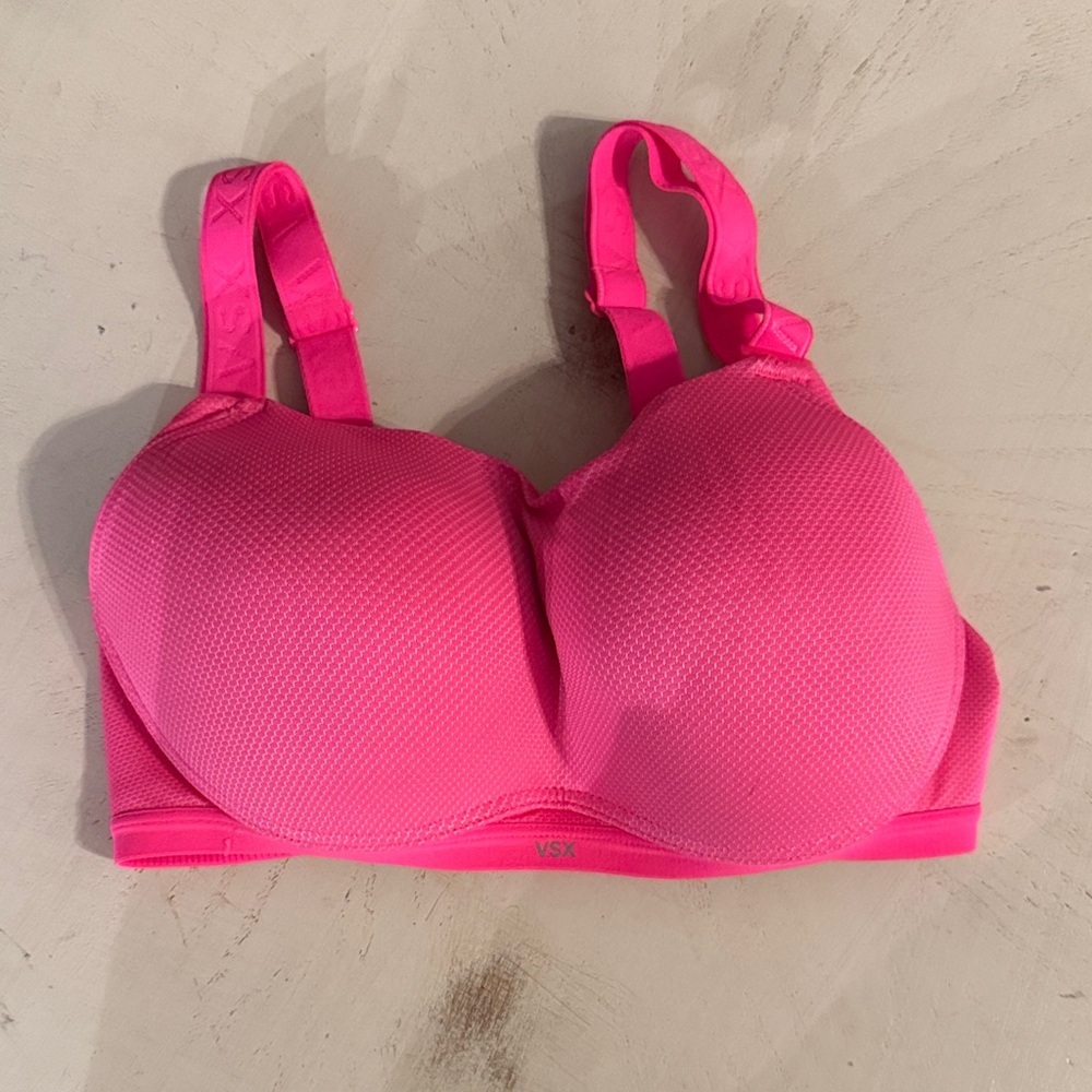 Victoria’s Secret Featherweight Max VSX Vibrant Pink Sports Bra 34D